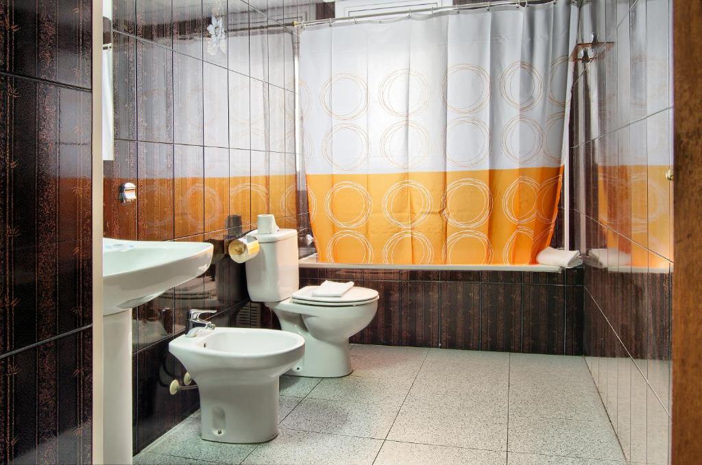 Hostal Bonavista Blanes Phòng bức ảnh