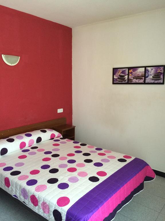 Hostal Bonavista Blanes Phòng bức ảnh