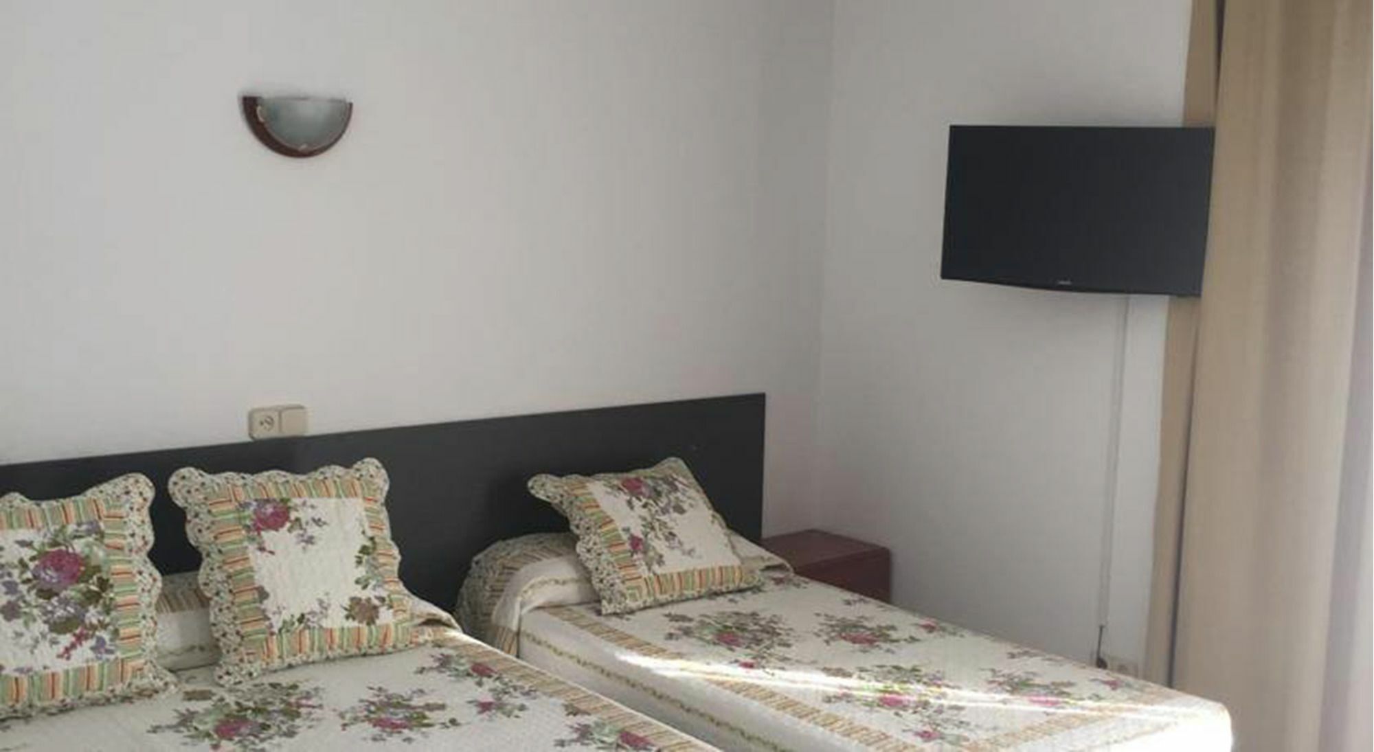 Hostal Bonavista Blanes Ngoại thất bức ảnh